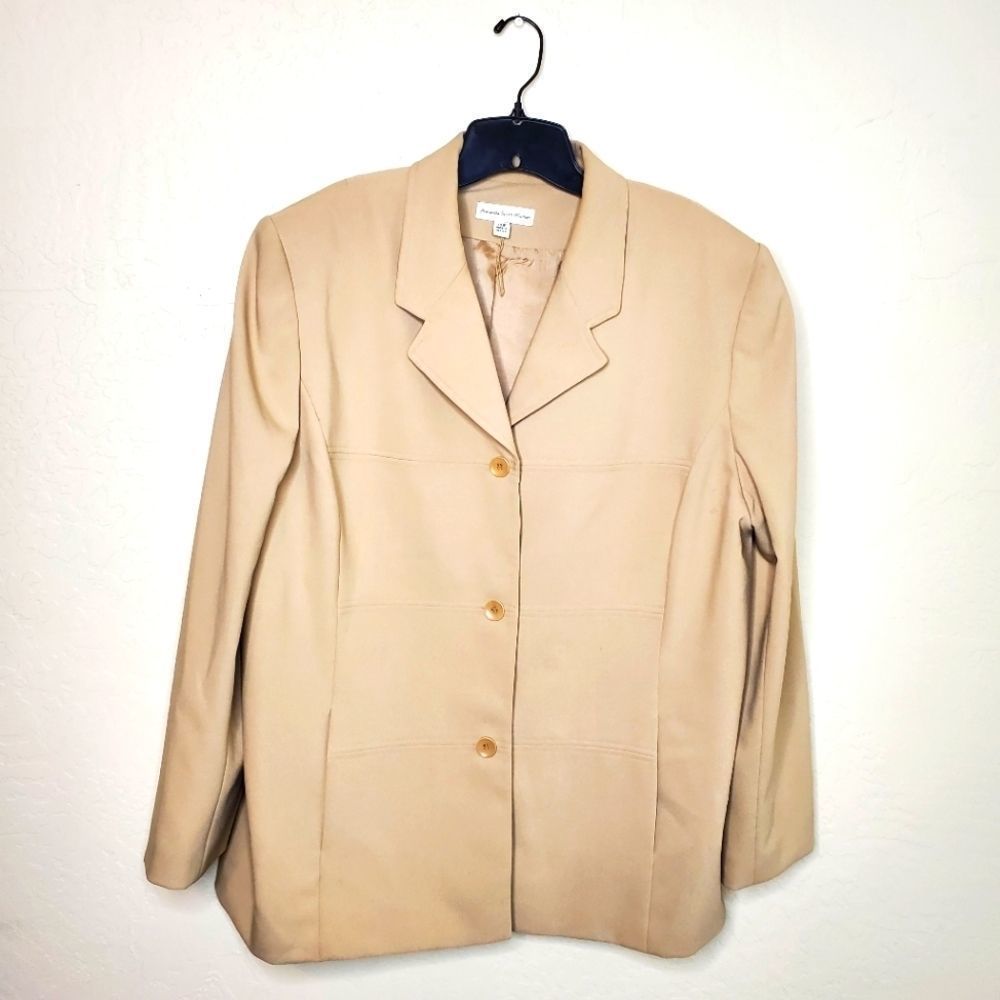 Amanda Smith tan 3 button blazer
